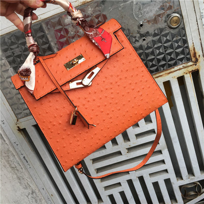 Bolsa Mensajera de Textura Versátil