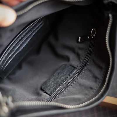 Bolsa Diagonal de Cuero para Hombre - Diseño Compacto - Image 3