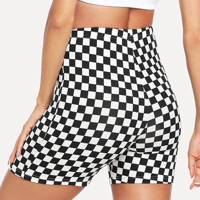Shorts Deportivos Yoga Cintura Alta Diseño Ajedrez Blanco y Negro - Image 3