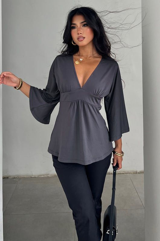 Blusa Elegante Escote en V Profundo con Mangas Trompeta para Mujer - Image 11
