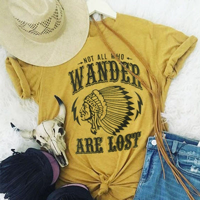 Playera Estampada con Letras Indias - Diseño Moderno de Moda