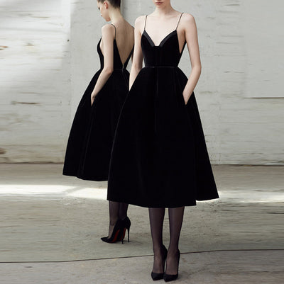 Vestido Negro Elegante con Tirantes Ajustables