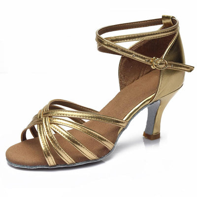 Zapatos de Satén para Baile Latino en Interiores - Image 3