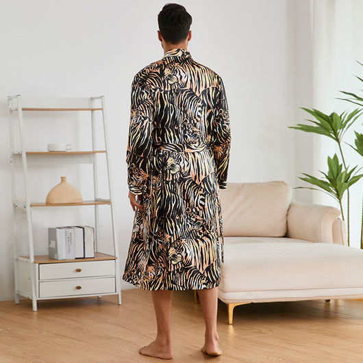 Pijama Bata de Seda Helada para Hombre - Conjunto Homewear Premium - Image 4