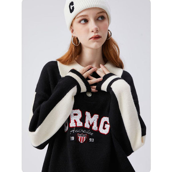 Polo Retro con Contraste de Letras Oversized