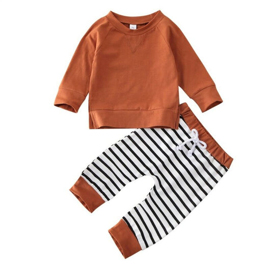 Conjunto Deportivo: Sudadera Lisa y Pantalón a Rayas