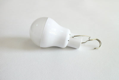 Lámpara LED Solar Portátil para Camping y Emergencias - Image 4