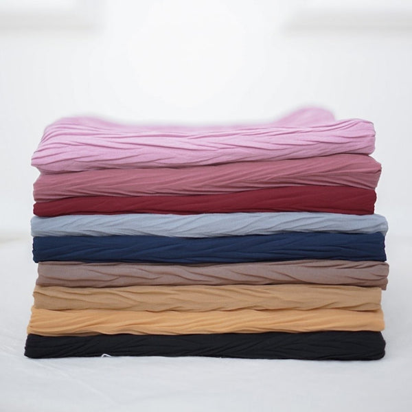 Hijab Chiffón Plisado con Efecto Perla - Capa Versátil