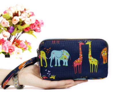 Billetera Táctil para Mujer con Tres Compartimentos y Bolsillo para Celular - Image 3