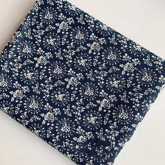 Tela de Lino Estampada Pueblo Buu Azul y Blanco