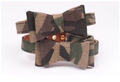 Two pet collars with blue, white, and tan camouflage bowknots and brown lining on a white background. - Image 8