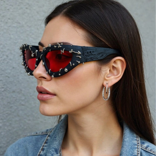 Gafas de Sol Punk con Remaches Decorativos - Estilo Street