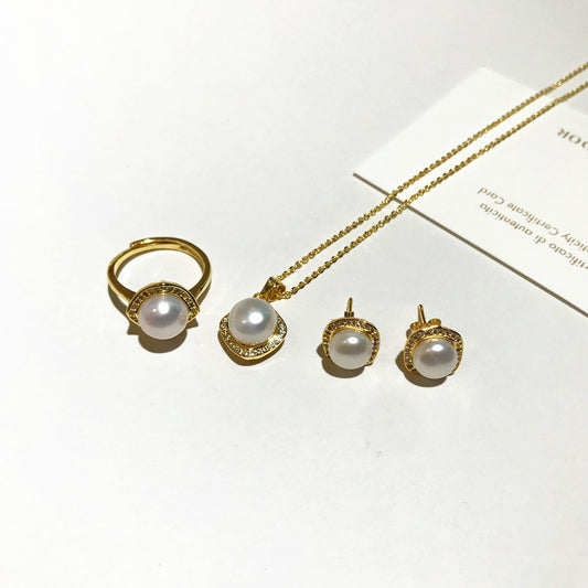 Conjunto de Joyería de Perlas Naturales: Collar, Aretes y Anillo