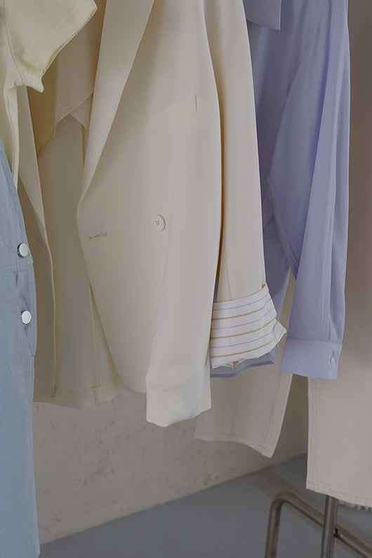 Blazer Fino con Puños Contrastantes de Confección Exquisita - Image 7