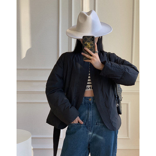 Chaqueta Acolchada Estilo Bata con Encaje para Mujer - Image 9