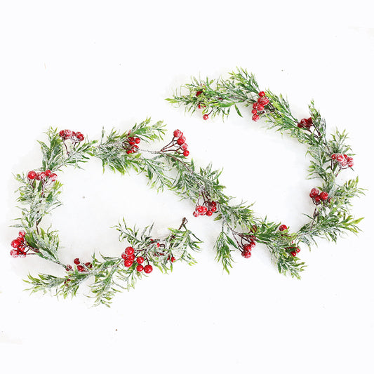 Adornos Navideños con Ramas de Pino y Frutos Rojos - Image 2