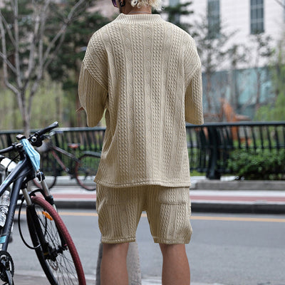 Conjunto de 2 Piezas Hombre: Playera Jacquard Cuello V Manga Corta + Shorts con Bolsillos - Image 2
