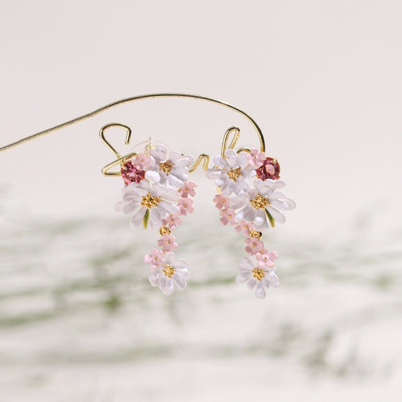 Aretes de Oro Zirconia con Flor de Encaje Verbena