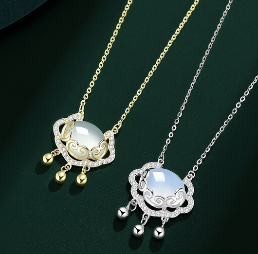 Collar de Plata S925 con Celadonia Blanca - Nubes Auspiciosas y Cierre de Paz - Image 12