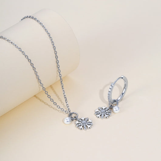 Aretes de Plata S925 con Perla y Diseño de Copo de Nieve - Image 4