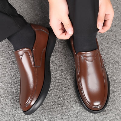 Zapatos de Cuero Suave con Suela Flexible y Antideslizante para Adultos Mayores - Image 16