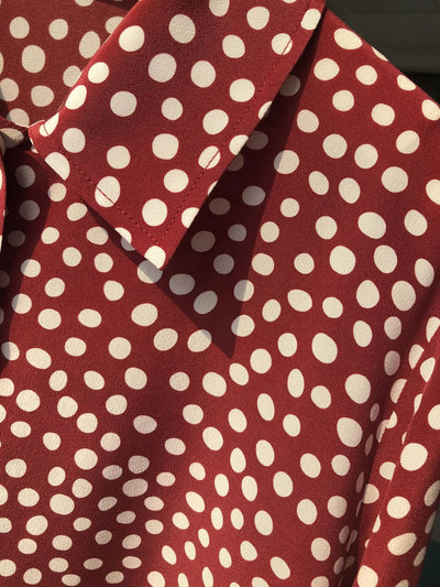 Camisa Vintage Burdeos con Lunares en Seda - Cuello Solapa Manga Larga - Image 12