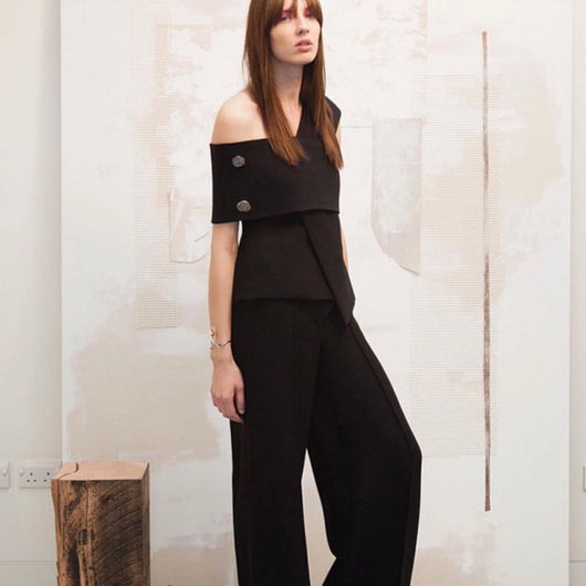 Blusa Asimétrica Blanca y Negra de Dos Botones - Versátil para Capas y Uso Exterior - Image 7