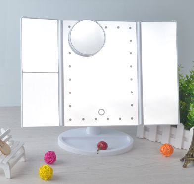 Espejo de Maquillaje Plegable Tri-Lateral con Luz LED Integrada - Image 14