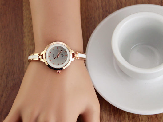 Pulsera Reloj Vintage con Cristales Brillantes - Image 2