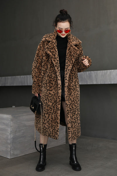 Abrigo de Piel Oversized con Cuello de Solapa y Estampado Leopardo - Image 2