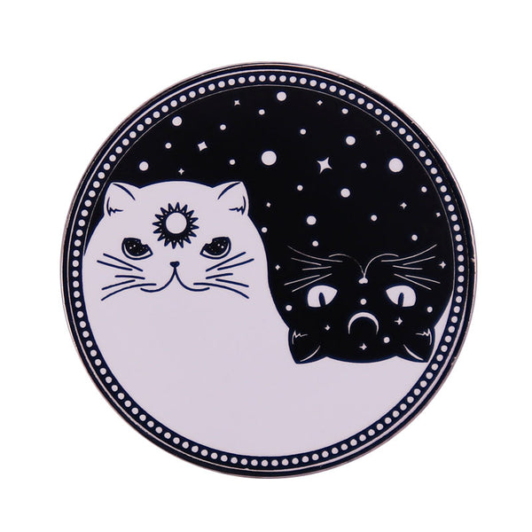 Broche Gato Chismoso Yin Yang Sol y Luna - Accesorio Adorable