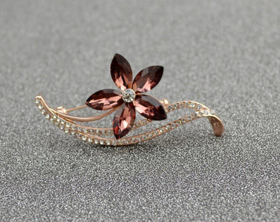 Broche de Cristal Flor de Cinco Pétalos - Image 3