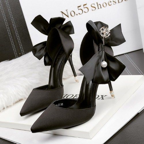 Tacones Altos Puntiagudos