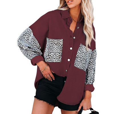 Blusa Casual con Estampado de Leopardo y Bolsillos Funcionales - Image 8