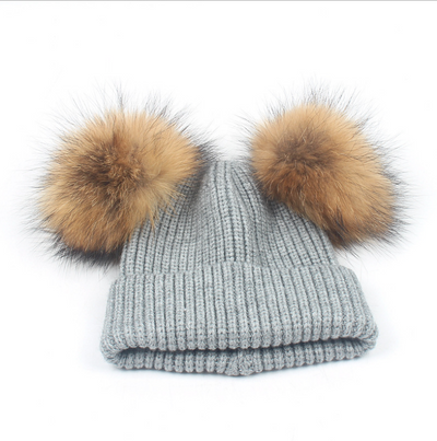 Gorro Tejido Cálido con Orejeras de Pompones para Niños - Otoño e Invierno - Image 5