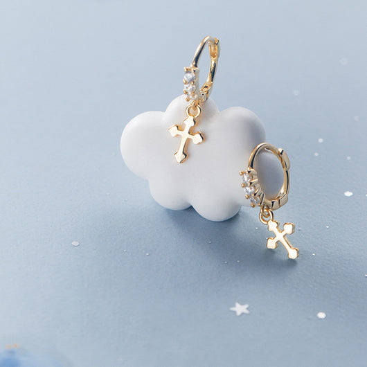 Aretes Cruzados Brillantes de Temperamento Dulce