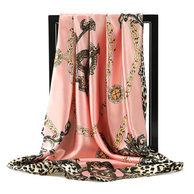 Pañuelo de Seda Estampado Leopardo y Cadenas 90x90cm