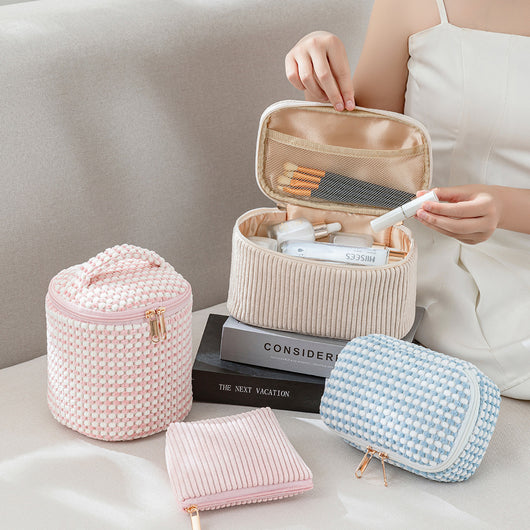 Juego de Bolsas de Viaje para Maquillaje de Franela - Set de 4 Piezas - Image 3