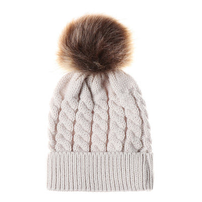 Gorro de Invierno Trenzado con Pompón - Juego Familiar Cálido - Image 5