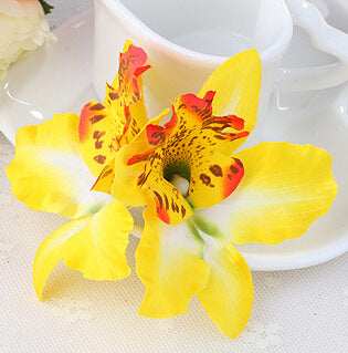 Pasador Floral Doble Orquídea Tailandesa para Novia - Accesorio para el Cabello - Image 8