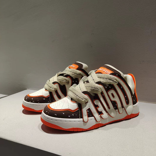 Tenis Retro Casual Unisex con Suela Gruesa y Detalles Alfabéticos