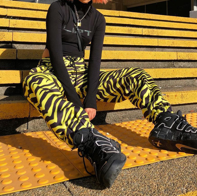 Pantalones de Chándal Estampado Cebra Amarillo - Image 2