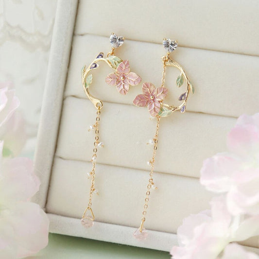 Aretes Largos de Metal Vintage Coreano con Flores - Pendientes Elegantes para Mujer