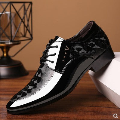 Zapatos de Cuero Brillante con Punta Afilada