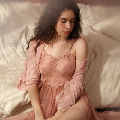 Camisón de Encaje Transparente con Tirantes Ajustables - Image 15