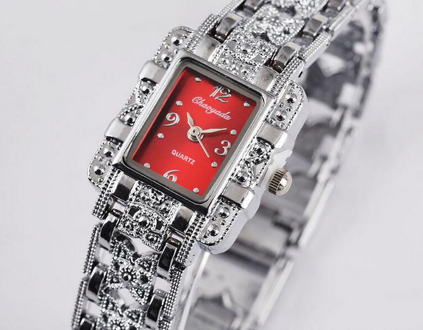 Reloj Cuadrado Estilo Romano con Diamantes y Movimiento 68