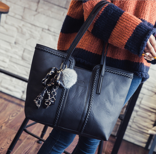 Bolso de Hombro con Pañuelo de Seda - Image 12
