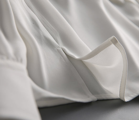 Blusa Profesional de Encaje y Gasa Elegante y Minimalista - Image 13