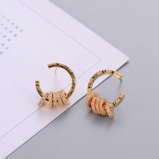 Aretes Personalizados con Números Romanos y Circonita - Elegancia Minimalista - Image 10