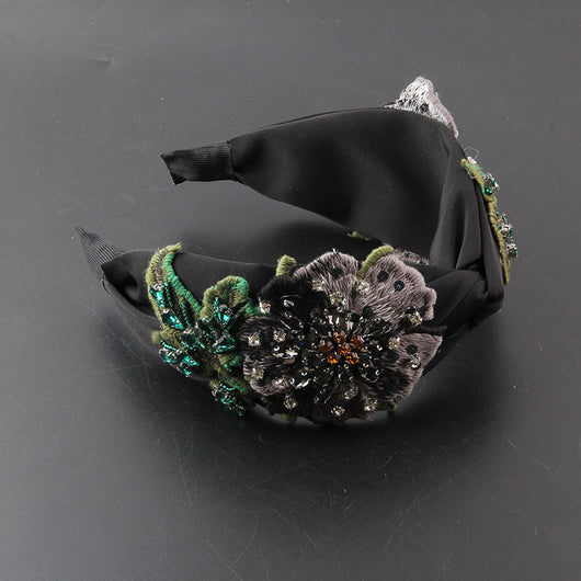 Diadema Ancha de Tela con Flores y Diamantes Incrustados - Image 9